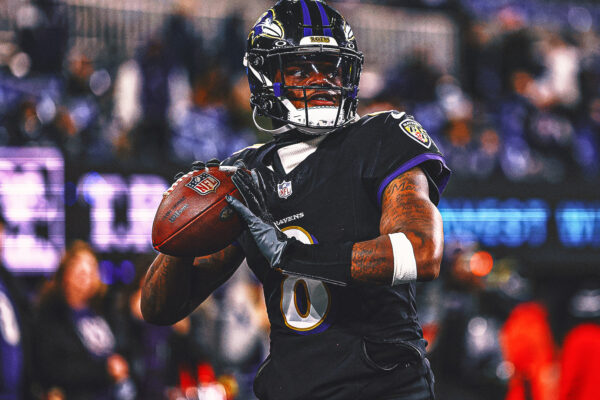 Ravens QB Lamar Jackson Ruled Out Early vs. Patriots With Back Injury