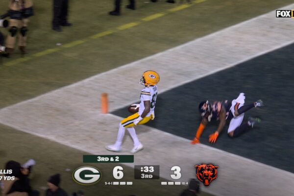 Malik Willis finds Romeo Doubs for a 33-yard TD to extend Packers' lead over Bears | NFL Highlights