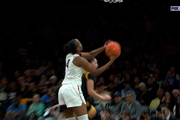 UConn's Blanca Quinonez makes and-one, extending lead over Iowa