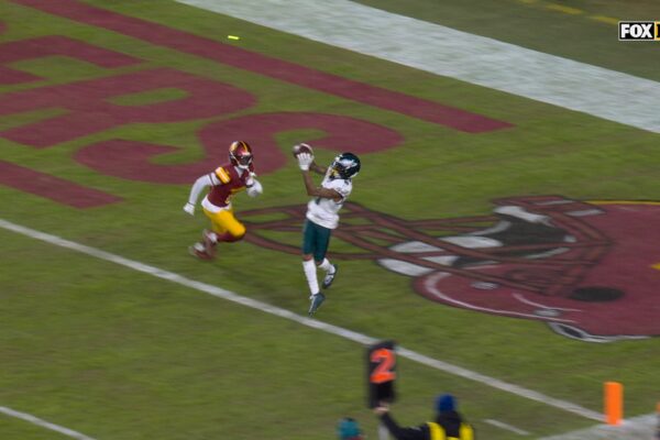 Jalen Hurts connects with DeVonta Smith for 5-yard TD, giving Eagles lead over Commanders | NFL Highlights