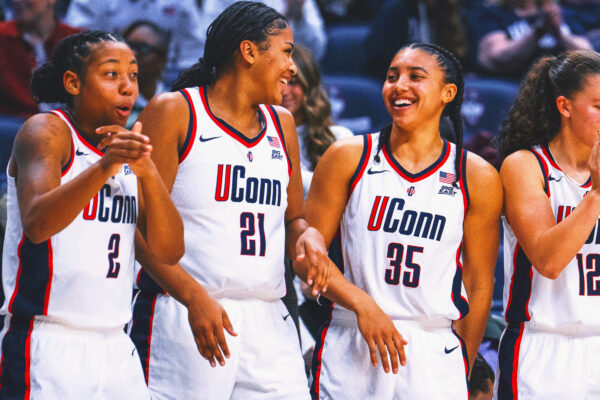 Women’s CBK AP Top 25: UConn Still No. 1, Big Ten Ties Record With 9 Ranked Teams