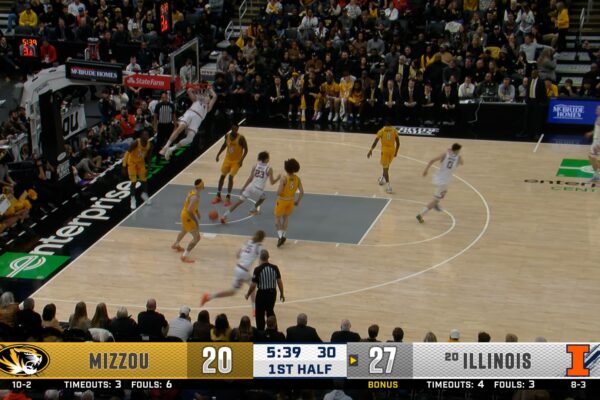 Illinois' Zvonimir Ivisic cuts baseline for alley-oop against Missouri