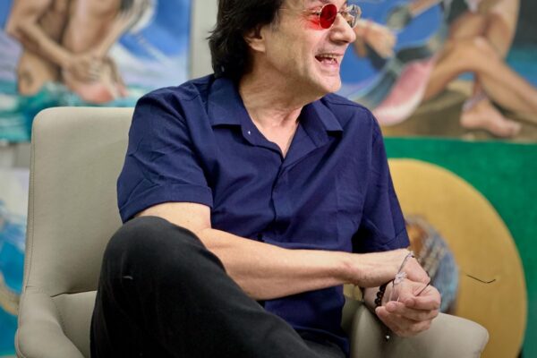 From red donkeys to vibrant art: Colorblind painter’s colorful journey