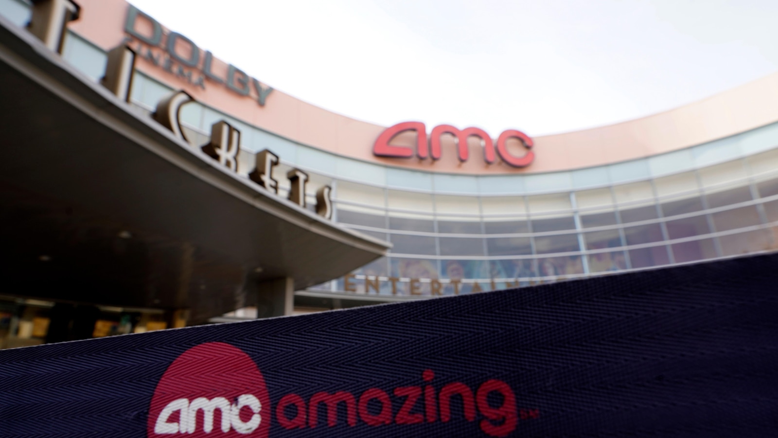 AMC Entertainment CEO remains in charge of world’s largest theater chain after stroke