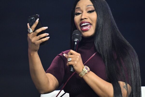Nicki Minaj surprises conservatives with praise for Trump, Vance at Arizona event
