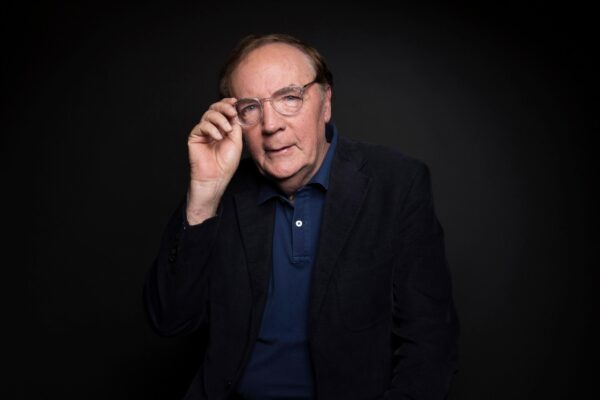 James Patterson gives 0 checks to 600 booksellers