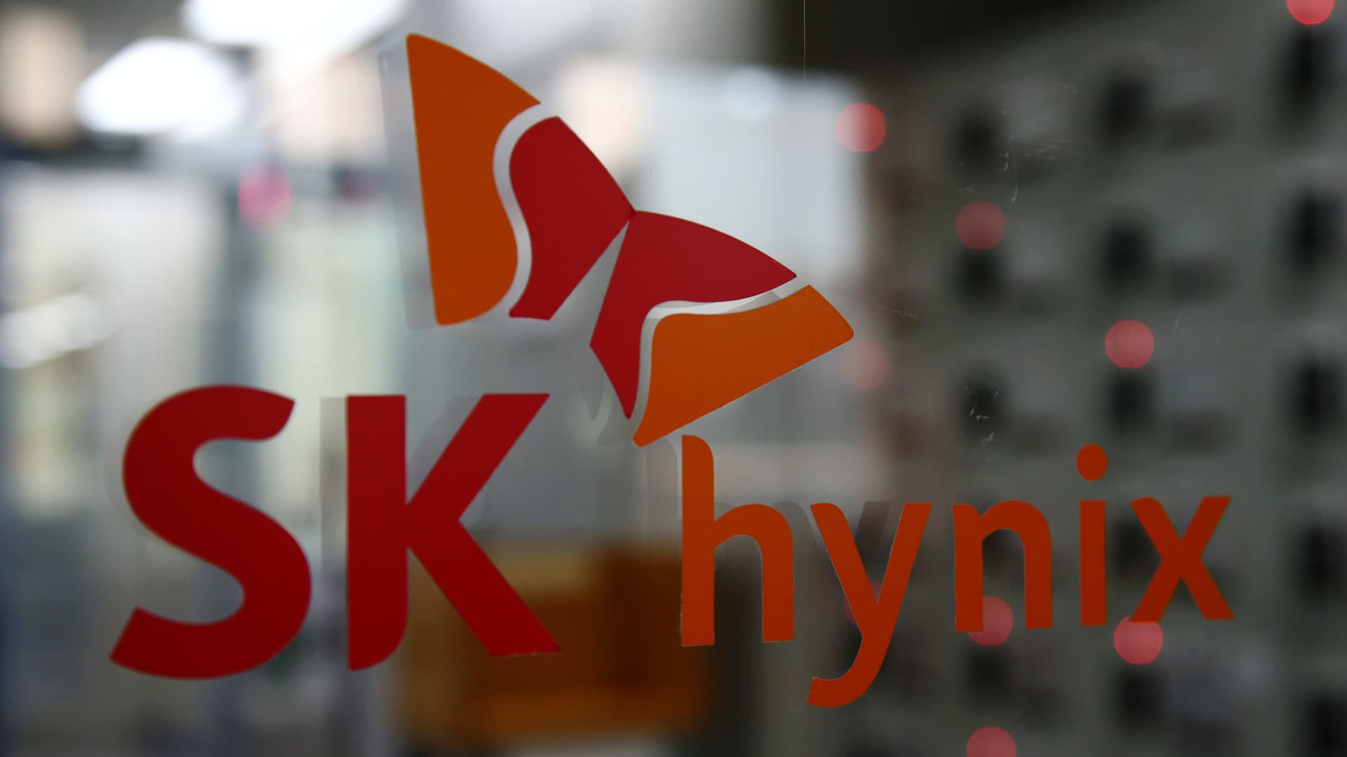 SK Hynix overtakes Samsung in annual profits for the first time