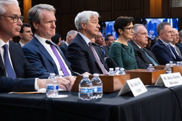 Trump credit card rate cap has unclear path, ‘devastating’ risks