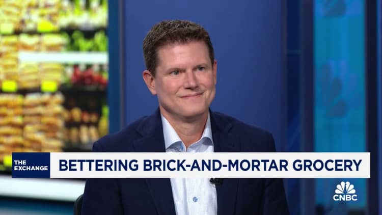 Amazon converting Fresh supermarkets, Go stores to Whole Foods locations