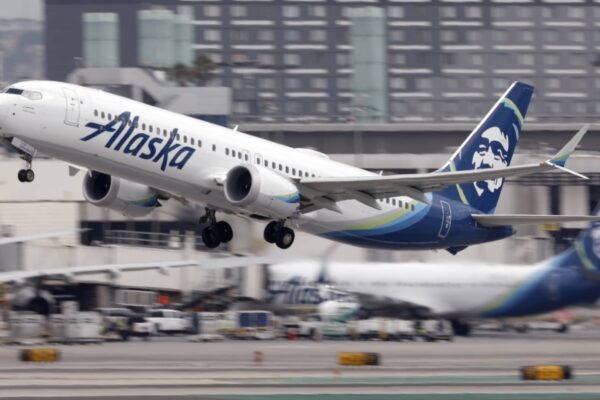 Alaska Airlines buys over 100 Boeing 737-10 jets in carrier’s biggest order