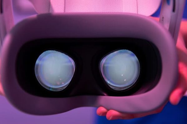 Meta backtracks on decision to end Horizon Worlds VR fans speak up