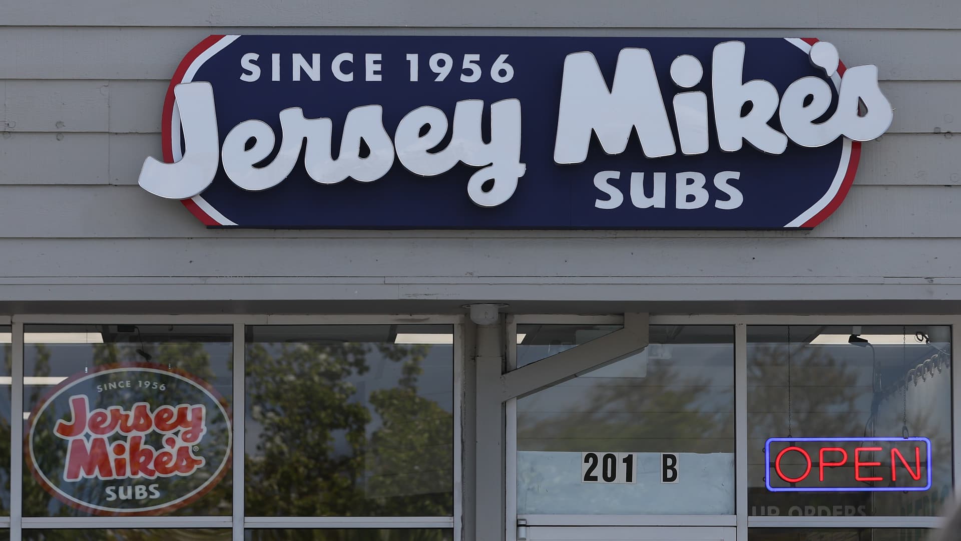 Jersey Mike’s strikes European expansion deal led by founder Peter Cancro