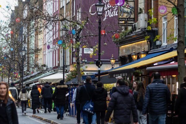 UK economy posts 0.3% growth in November, beating estimates