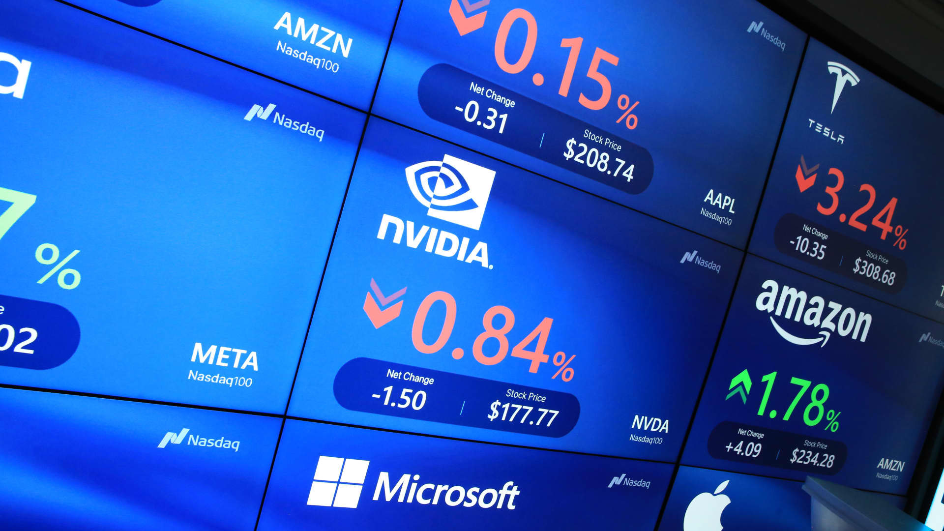 Jim Cramer says he’s not bailing on the Mag 7 amid storage stock rally