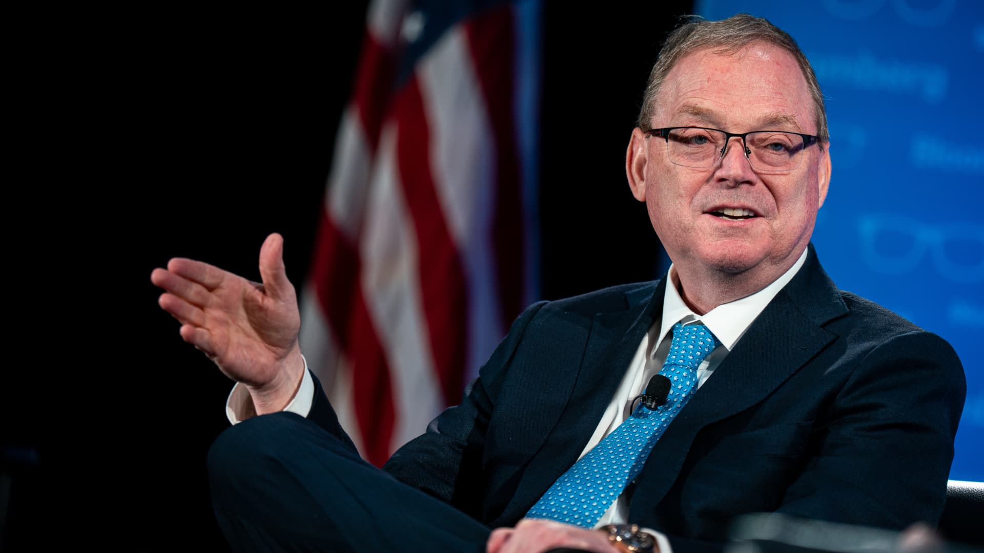 Kevin Hassett pivots to possible ‘Trump cards’ amid credit card battle