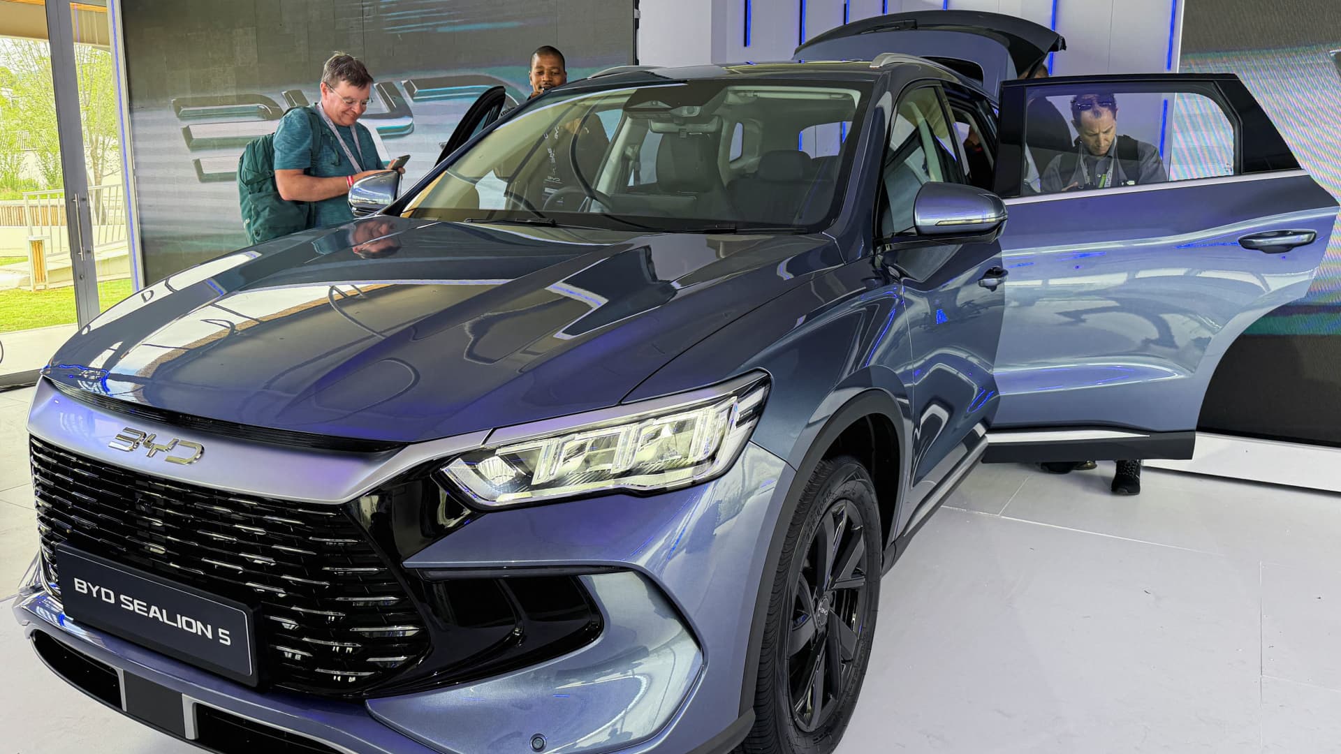 Canada and China slash tariffs on EVs and canola in reset of ties