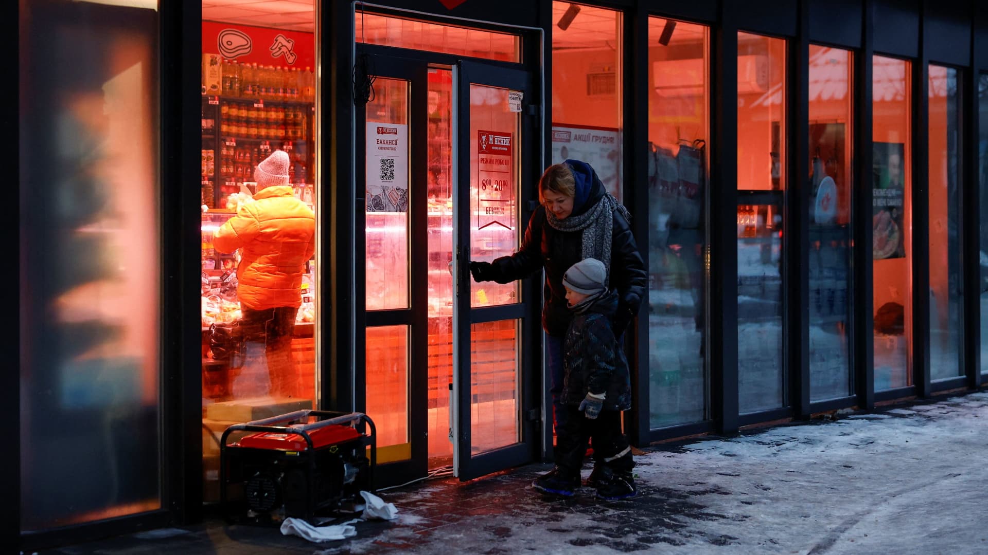 Russian strike leaves 1,700 buildings still without heat