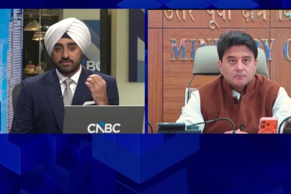 India wants five big airlines — but even two are barely surviving