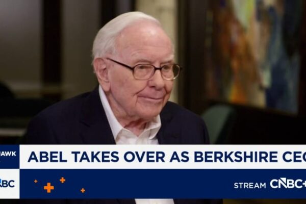 Buffett backs new CEO Abel with ‘huge endorsement’ in CNBC interview