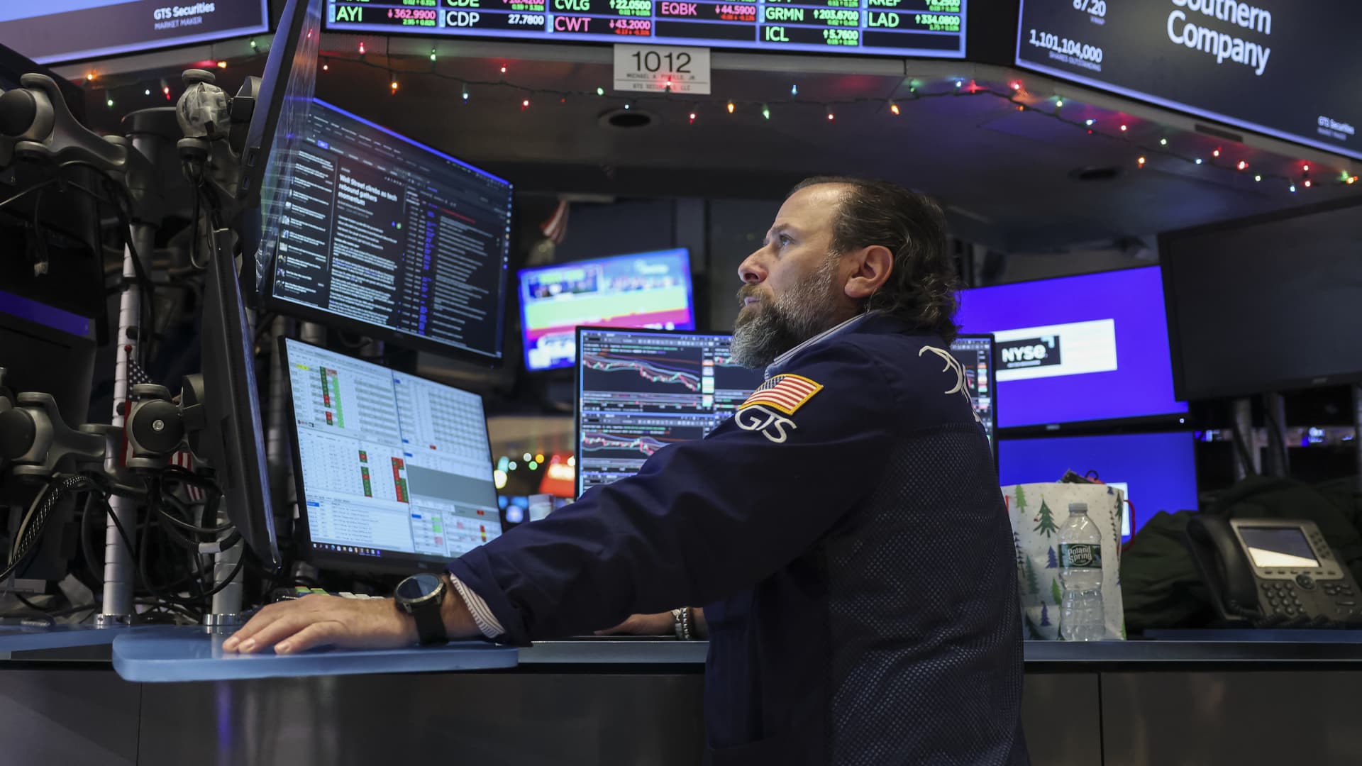 U.S. stocks show little reaction to Trump’s extraordinary Venezuela action. Why investors see a bull case