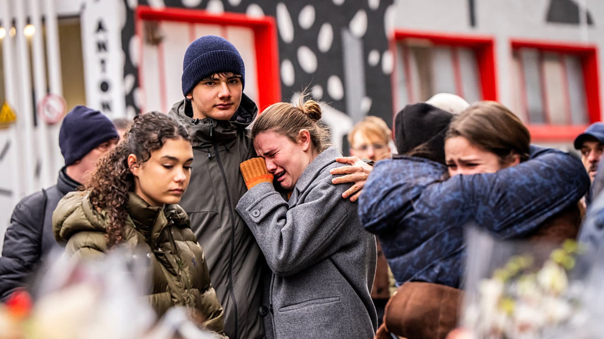 Scrutiny turns to safety set-up of Swiss bar after deadly blaze