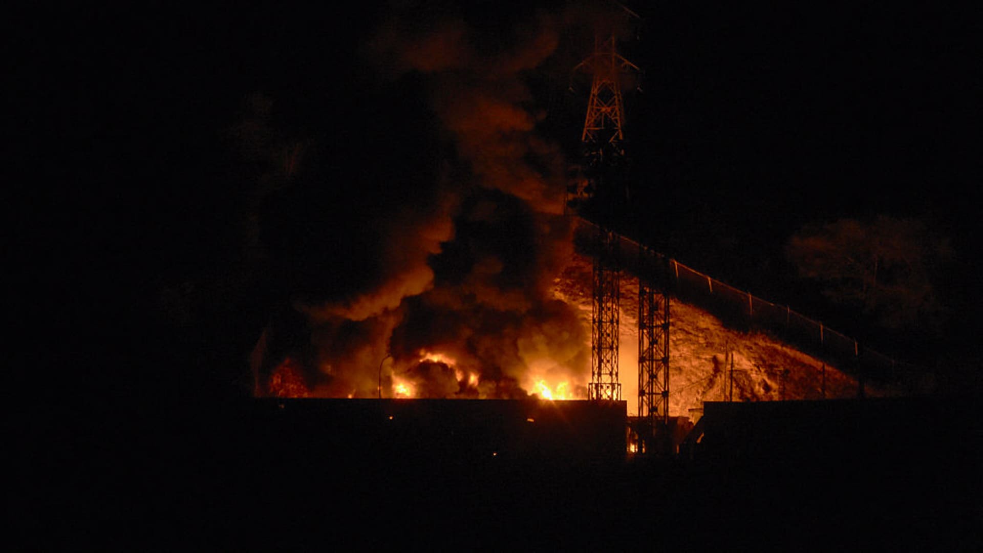 Venezuela’s capital hit by explosions, smoke seen