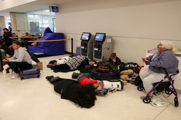 Airlines cancel hundreds of Caribbean flights after U.S. attacks on Venezuela