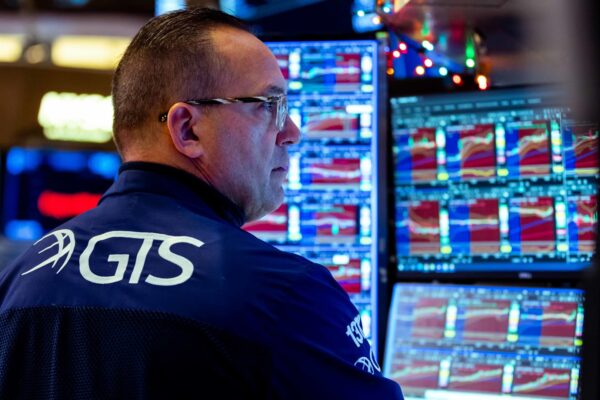 U.S. Treasury yields jumps as Trump threatens tariffs on Europe