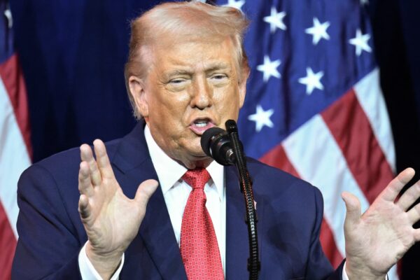 Trump says he’s canceled attacks on Venezuela, touts 0bn oil investment