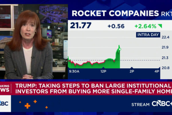 Trump says U.S. to ban large investors from buying homes