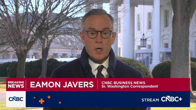 Greenspan, Bernanke, Yellen and other past officials say Trump using ‘prosecutorial attacks’ to undermine Fed