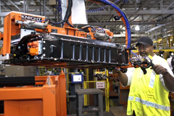 Automakers Ford and GM jump into energy storage, competing with Tesla