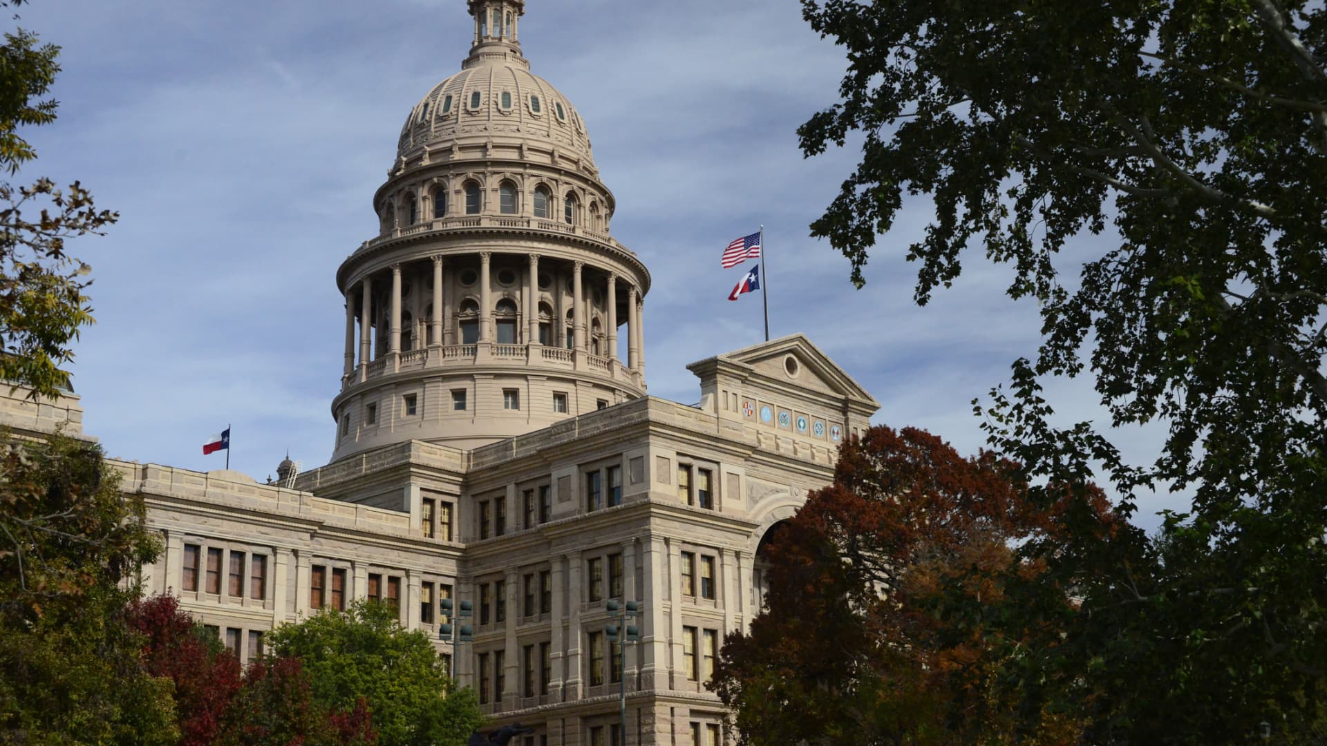 Led by Texas, New Hampshire, states race add bitcoin to public finance