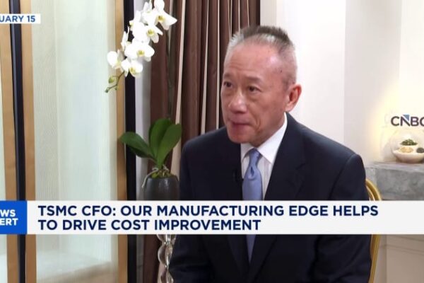 ASML hits record high on AI boost and analysts see further room to run