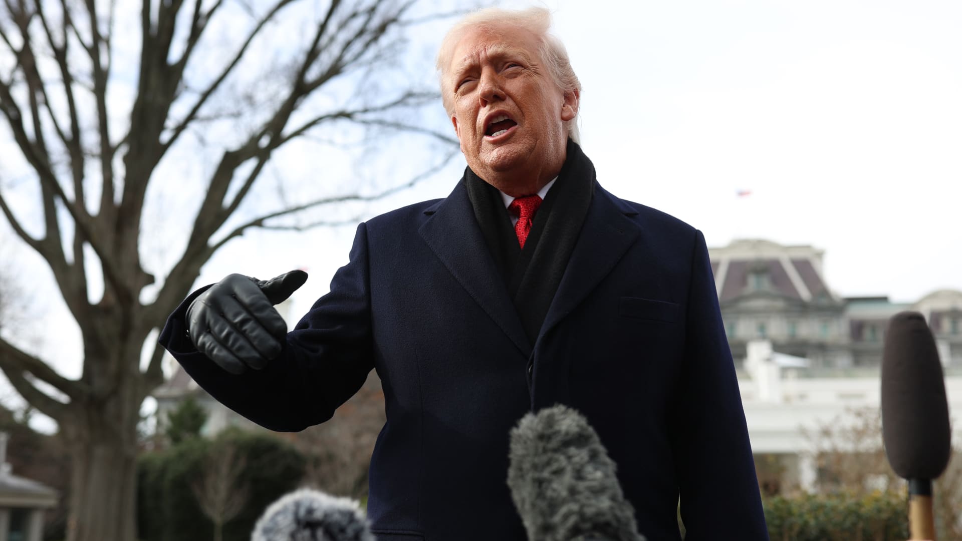 What Trump’s push into mortgage bonds could mean for income investors