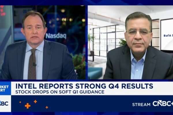 Intel stock drops 14% as manufacturing troubles overshadow earnings