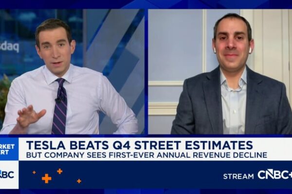 Musk’s  billion spending plan signals ‘Tesla of yesterday is gone’