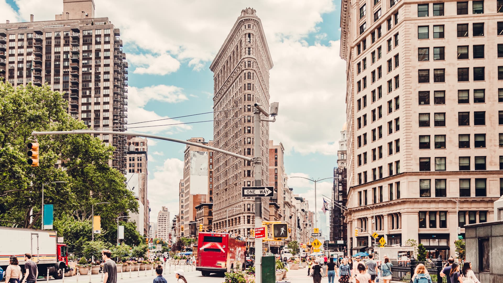 NYC Flatiron Building officially has apartments for sale
