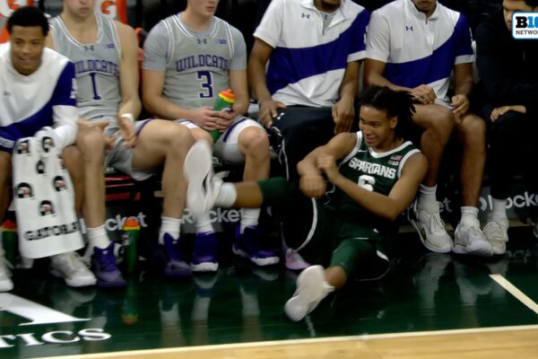 Jordan Scott drills 3-PT shot for a BIG four-point play, No.12 MSU takes lead over Northwestern