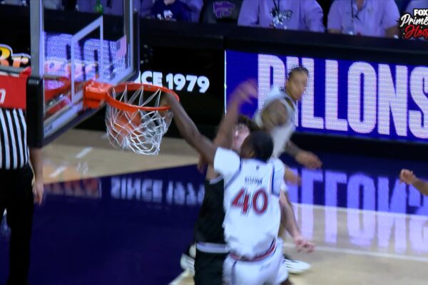 Kansas’ Flory Bidunga throws down VICIOUS slam vs. Kansas State