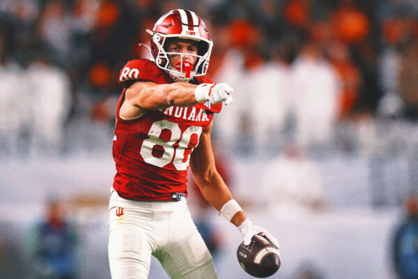 Who is Charlie Becker? What to Know About Emerging Indiana Hoosiers Receiver