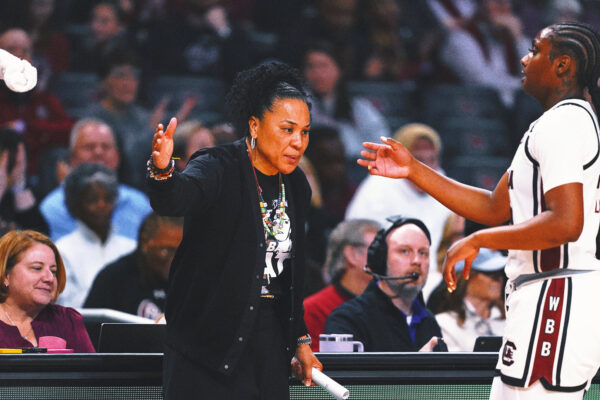 Women’s CBK AP Top 25: South Carolina Climbs Into No. 2 Spot After Texas Loss