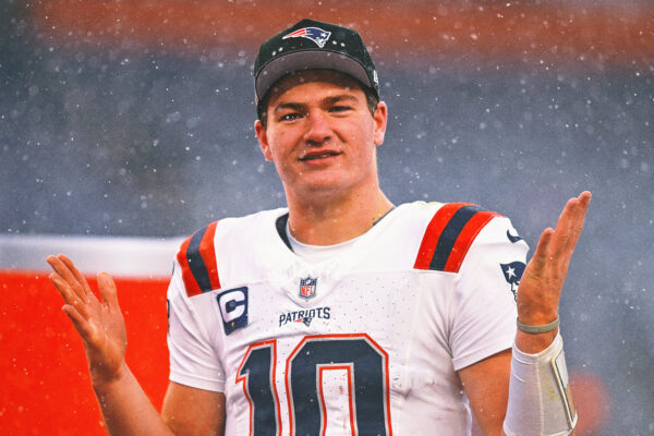 Super Bowl LX Buzz: Patriots QB Drake Maye Downplays Injury Talk