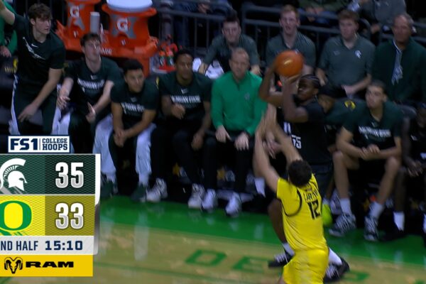 Michigan State’s Coen Carr splashes 3-pointer to take lead over Oregon