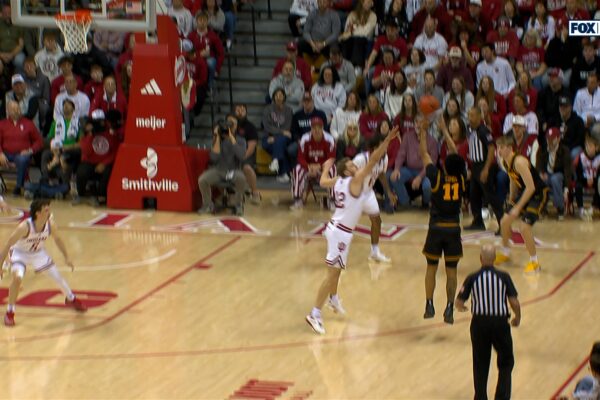 Iowa's Kael Combs makes 3-pointer, extending lead against Indiana