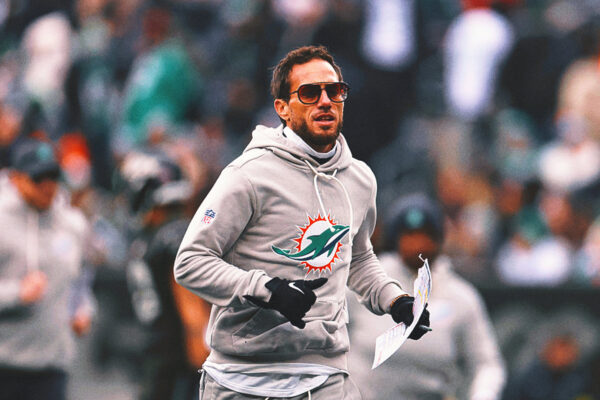 Chargers Expected To Hire Former Dolphins Head Coach Mike McDaniel as OC