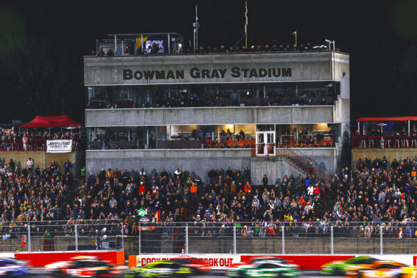 NASCAR’s Preseason Clash Postponed to Monday Because of Snow