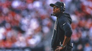 49ers Find Robert Saleh Replacement, Reportedly Tab Raheem Morris as DC