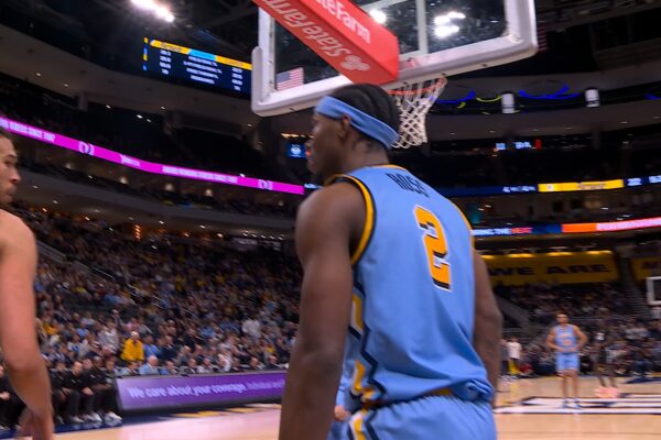 Chase Ross steals and HAMMERS fast break dunk, extending Marquette's lead over Xavier