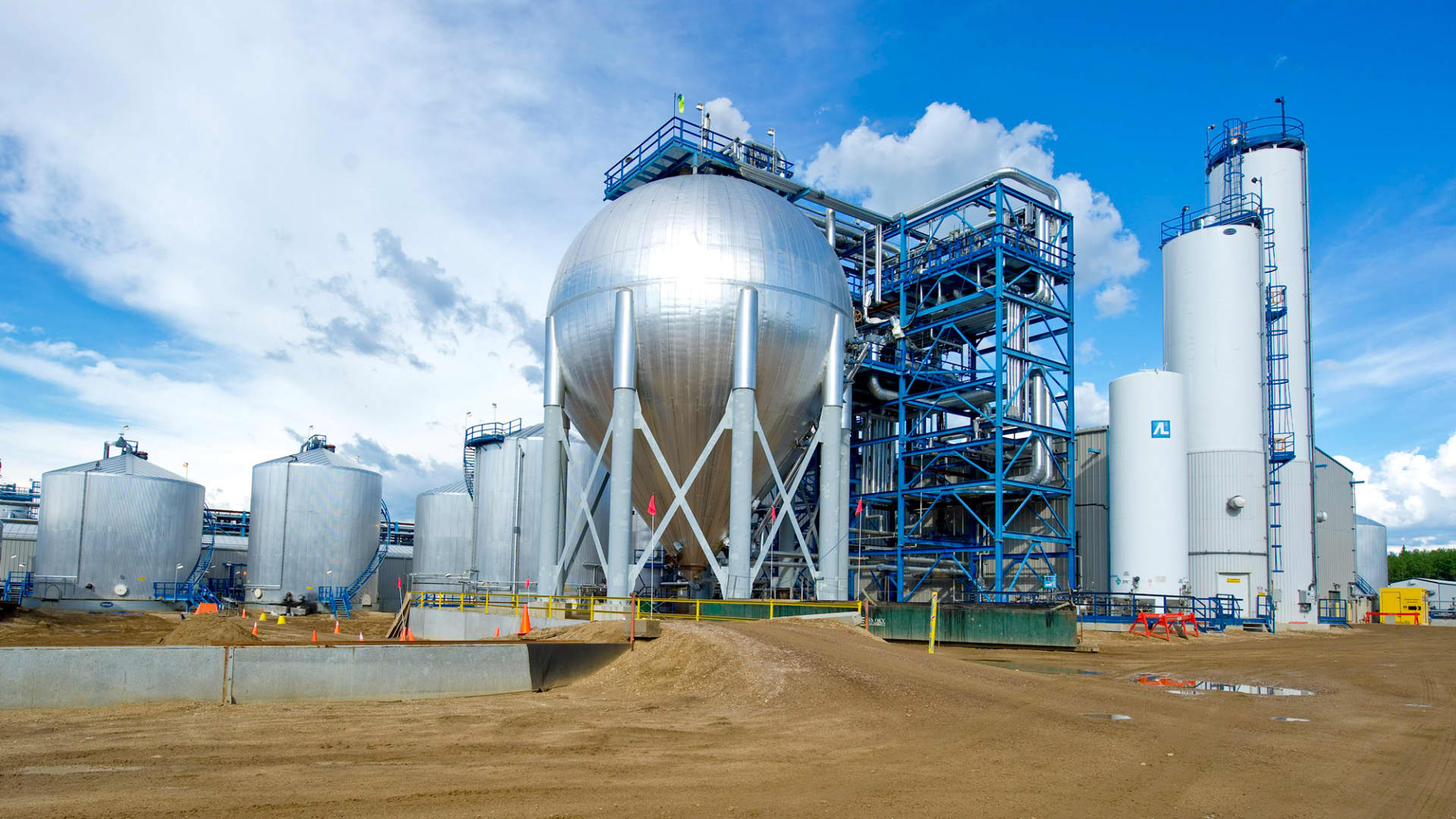 U.S. shale producers Devon and Coterra to merge in a  billion deal